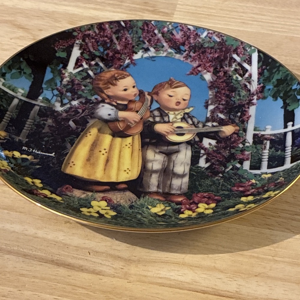 M. J. Hummel Little Companions "Little Musicians" Decorative Plate 1992‎ - Picture 2 of 10